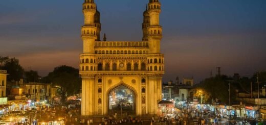 Charminar at dusk with bustling Laad Bazaar, Hyderabad travel guide image