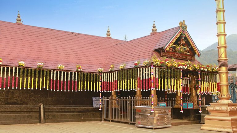 Sabarimala 2022 Mandala Kalam Dates 41 Days Vratham devotees at temple.